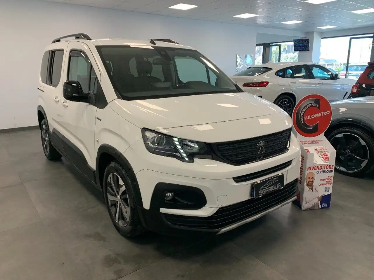 Peugeot Rifter 7 POSTI GT Line 1.5 BlueHDi Standard — photo 1 of 15