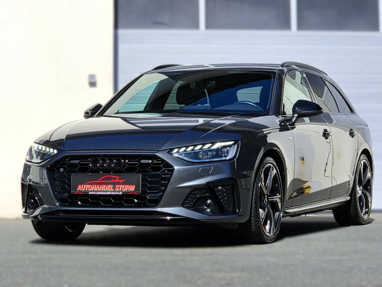 Audi A4 Avant 40TDI Sline Competition Plus S-tronic *Black*Pano*Virtual*AHK* — photo 1 of 40