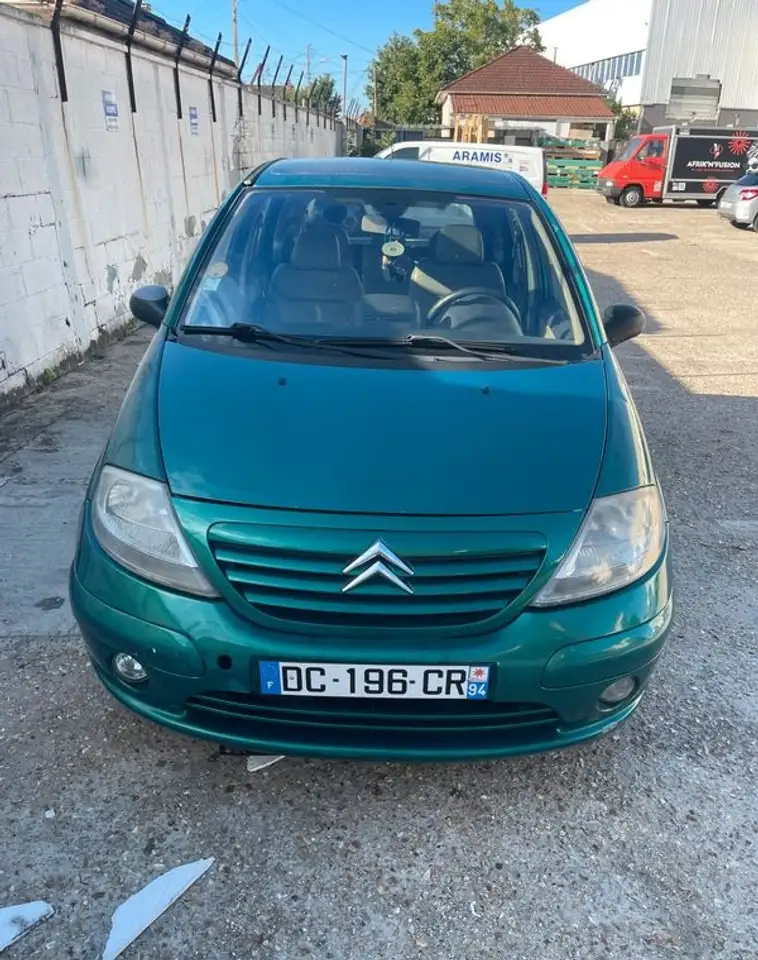 Citroen C3 — photo 1 of 5