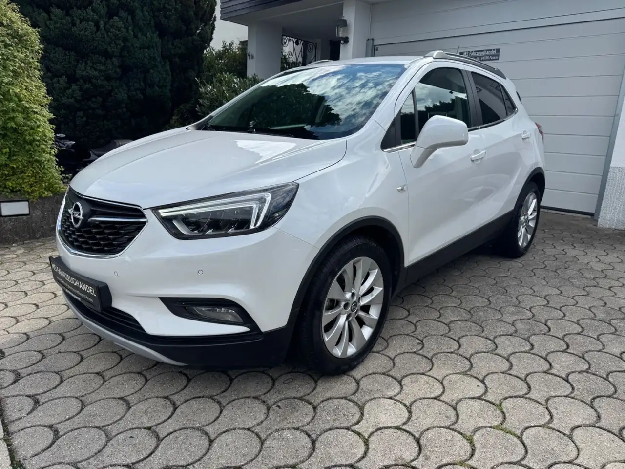 Opel Mokka X *NUR 30tsd *1.HAND*HU/AU NEU*AHK* — photo 1 of 21
