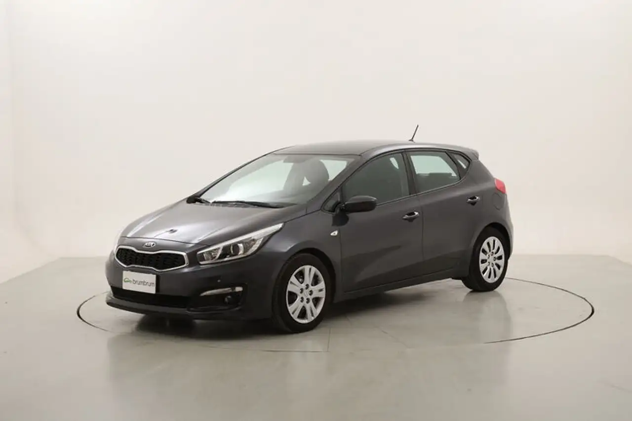 Kia Ceed / cee'd Active 1.6 Diesel 110CV — photo 1 of 15