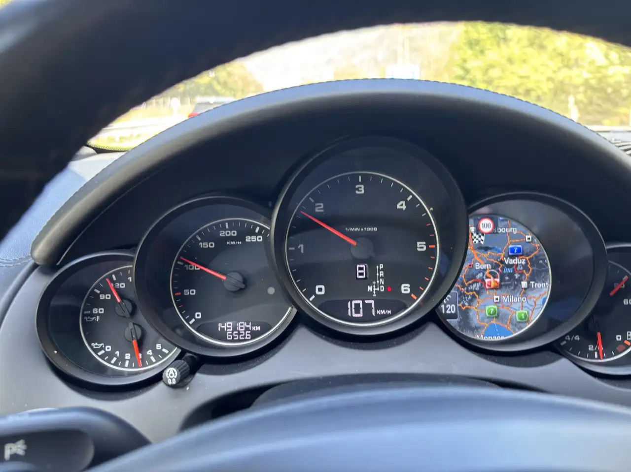 Porsche Cayenne Diesel Platinum Edition — photo 1 of 17