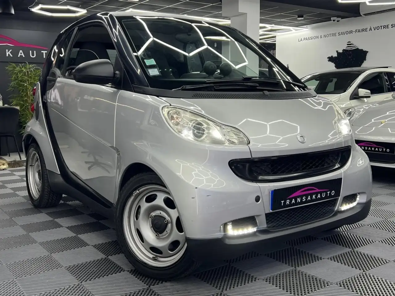 smart forTwo Coupe 1.0 71ch Pure - Boite Automatique CT OK — photo 1 of 40