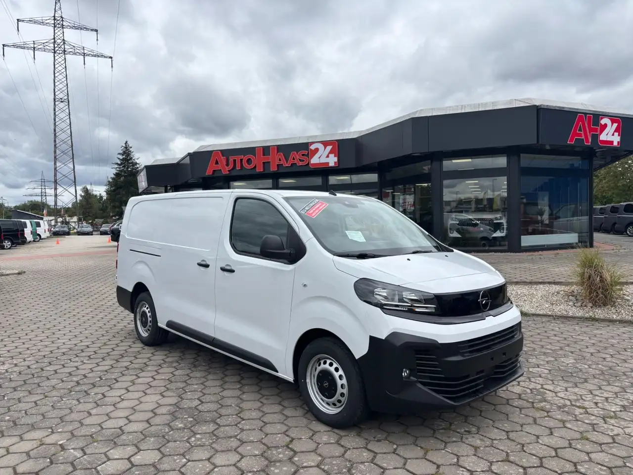Opel Vivaro Kasten XL 3 2.0 HDI 145 2xSchiebetür AHK — photo 1 of 20