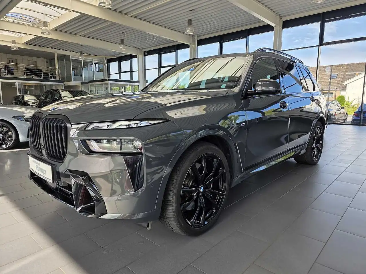 BMW X7 xDrive40d M-Sportpaket Pro — photo 1 of 15