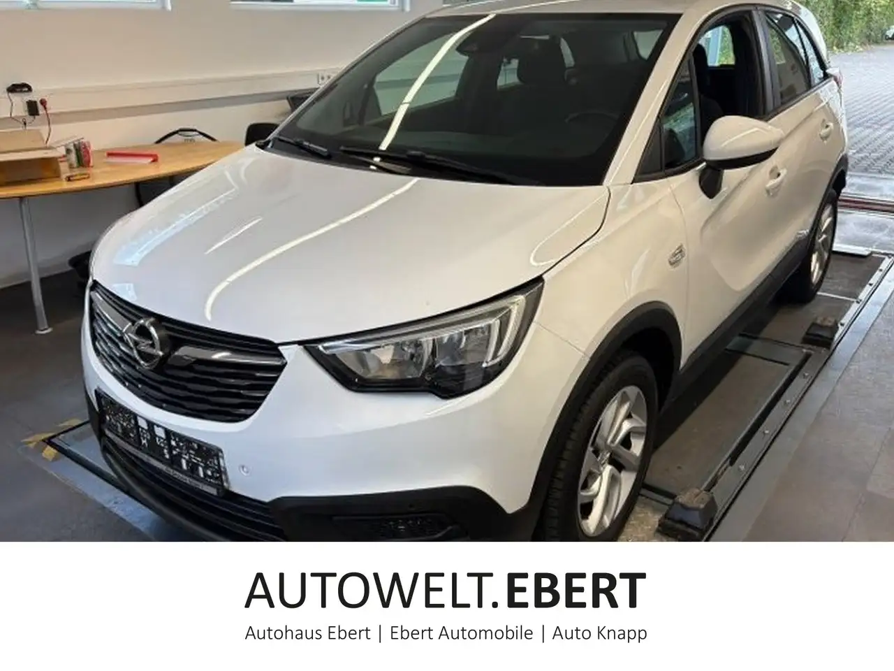 Opel Crossland X 1.2 Edition PDC/TEMPOMAT/SHZ/LHZ/USB — photo 1 of 4