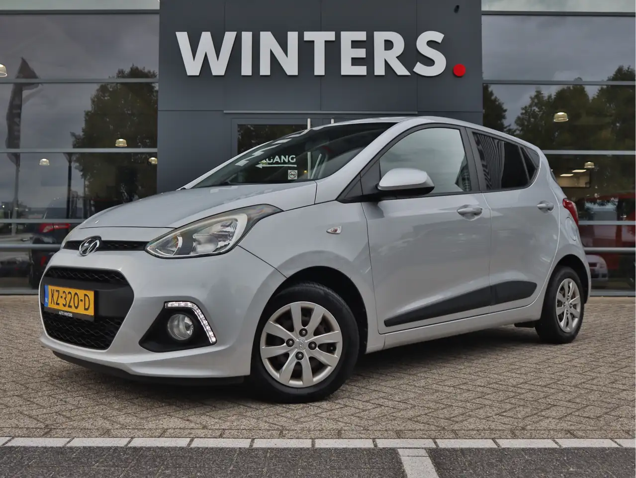 Hyundai i10 1.0i i-Motion Go! | Navigatie | Cruise Control | C — photo 1 of 22