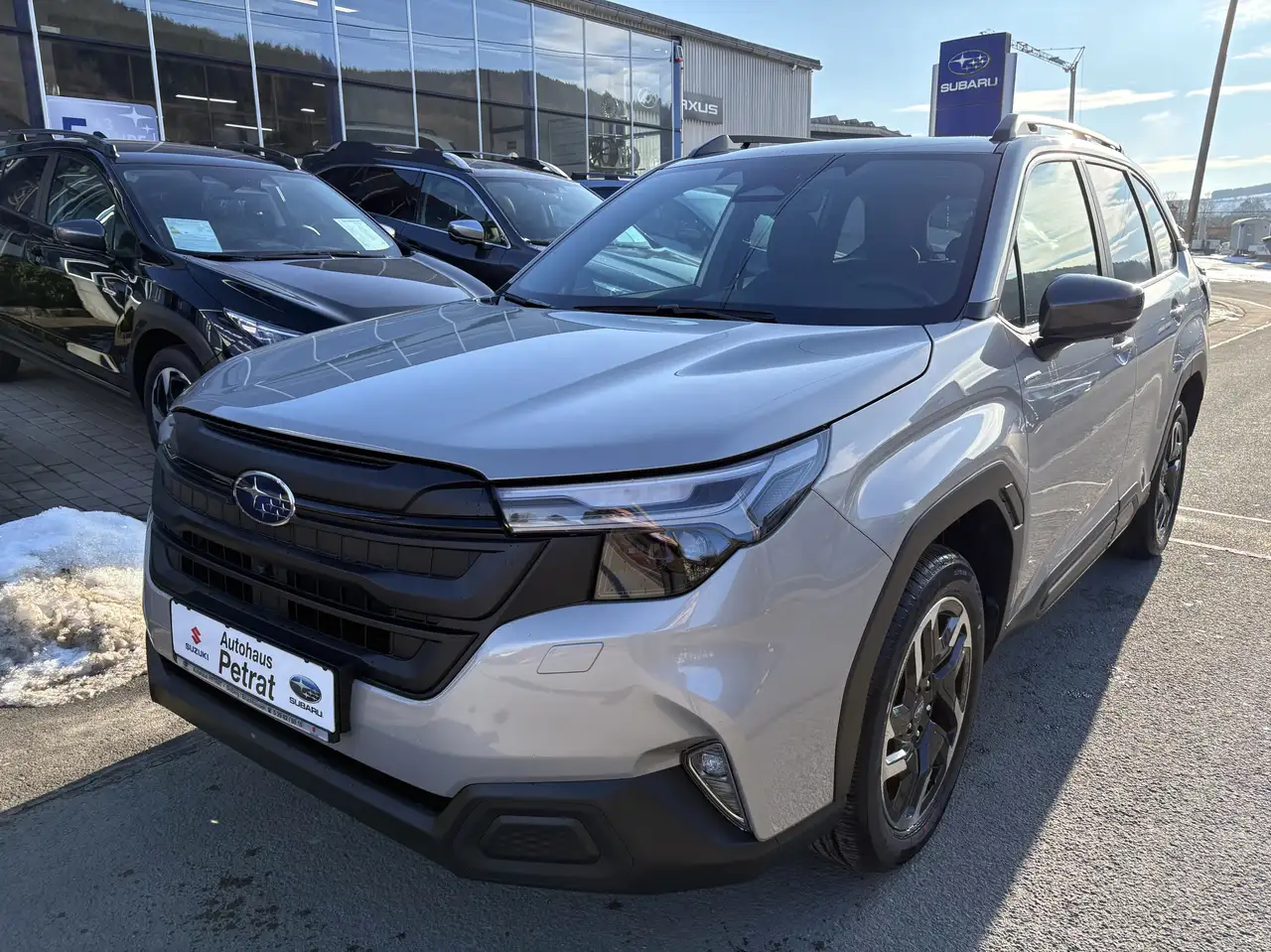 Subaru Forester 2.0 ie AWD Exclusive — photo 1 of 15