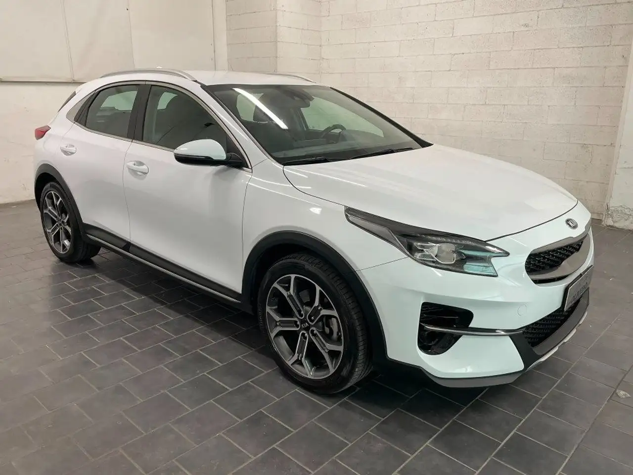 Kia XCeed 1.0 T-GDi GPL Style-UNIPRO-LED-CAMERA — photo 1 of 15