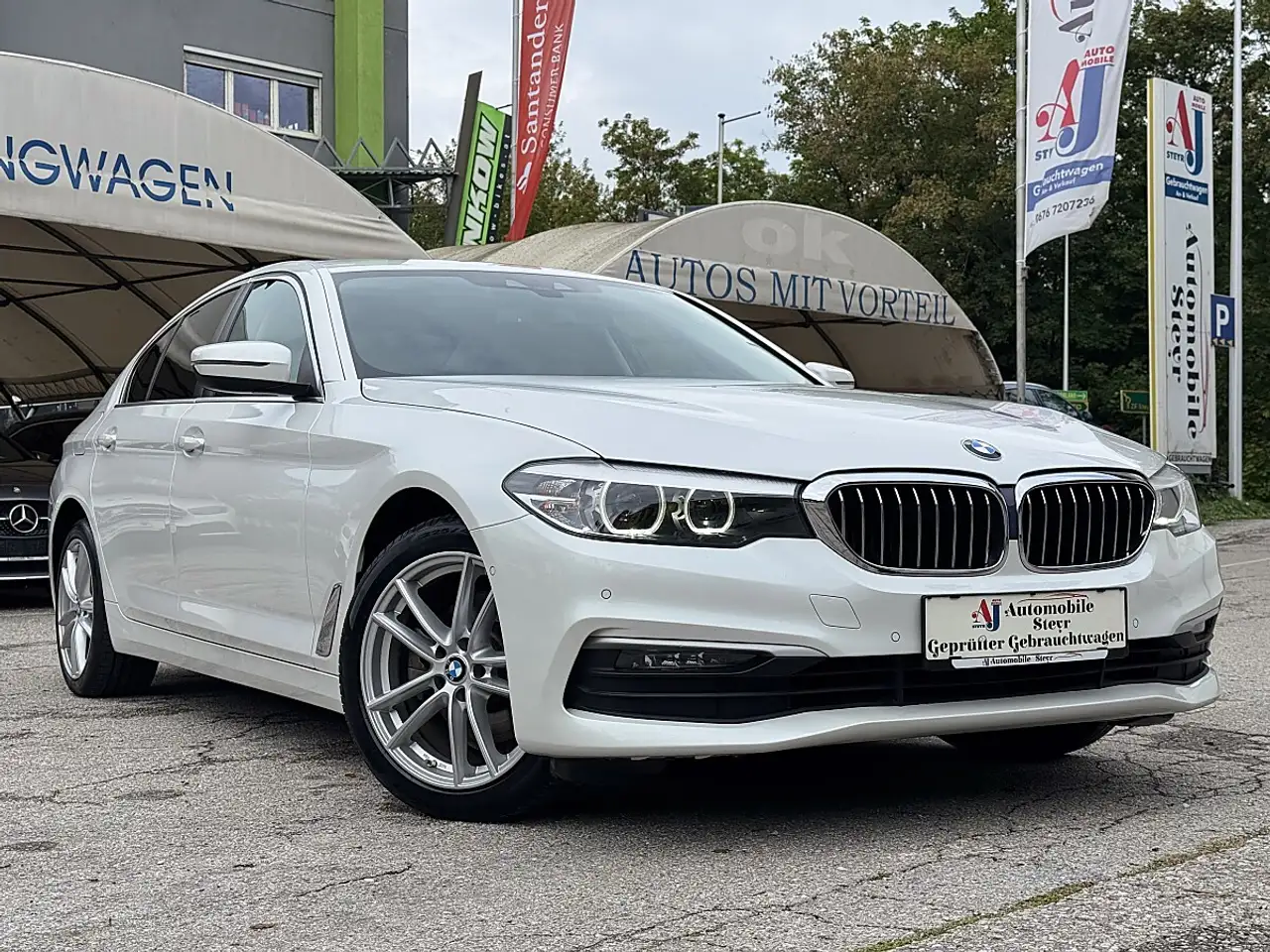 BMW 520 d xDrive Aut.+Navi+Rückfahrkamera+LED — photo 1 of 32