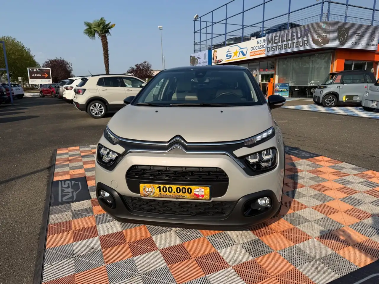 Citroen C3 PureTech 83 SHINE PACK GPS Caméra ADML — photo 1 of 30