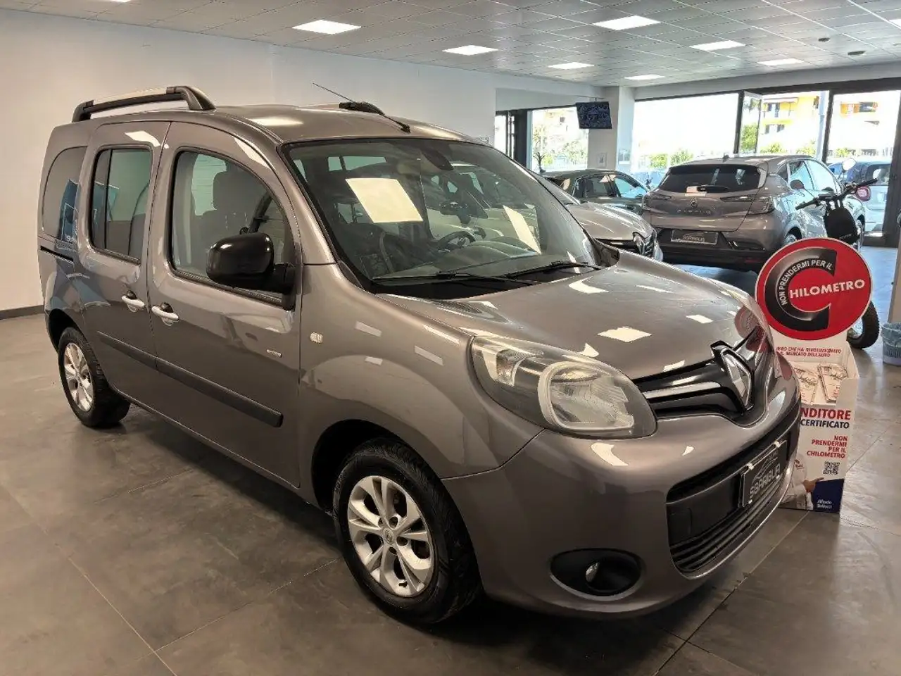 Renault Kangoo 1.5 dCi 5 Posti Live — photo 1 of 15