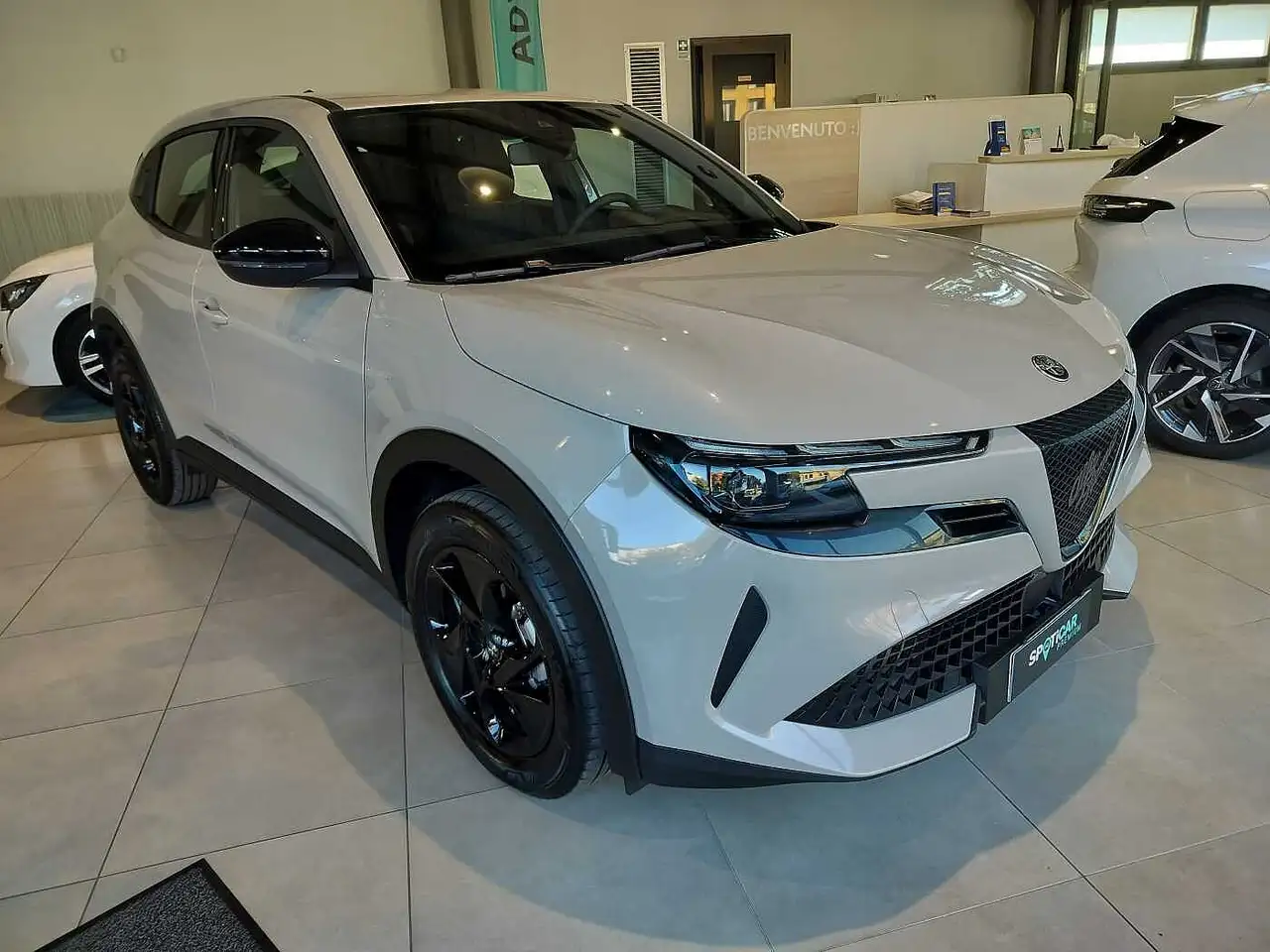 Alfa Romeo Junior 1.2 145 CV Hybrid eDCT6 — photo 1 of 15