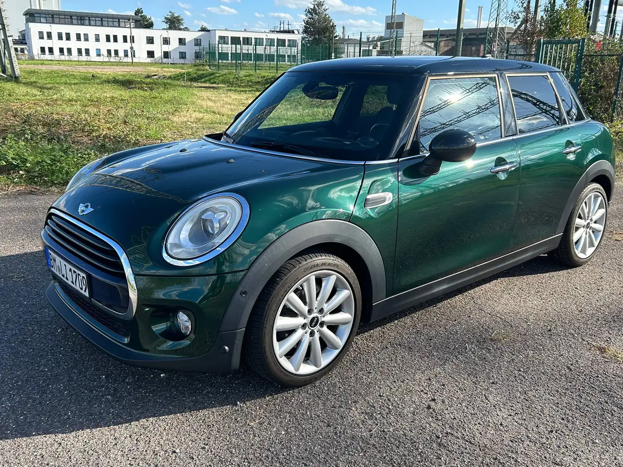 MINI Cooper MINI 5-TÜRER Aut. — photo 1 of 18