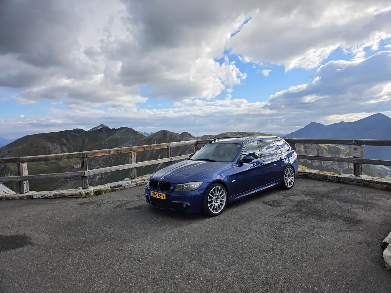 BMW 330 D M-Sport AUT. RWD. — photo 1 of 20