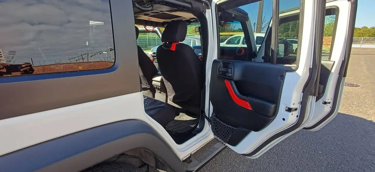 2017 Jeep Wrangler Wrangler V6 3.6 Pentastar 284 Unlimited-4x4 Command Trac BVA Night Eagle, photograph 12