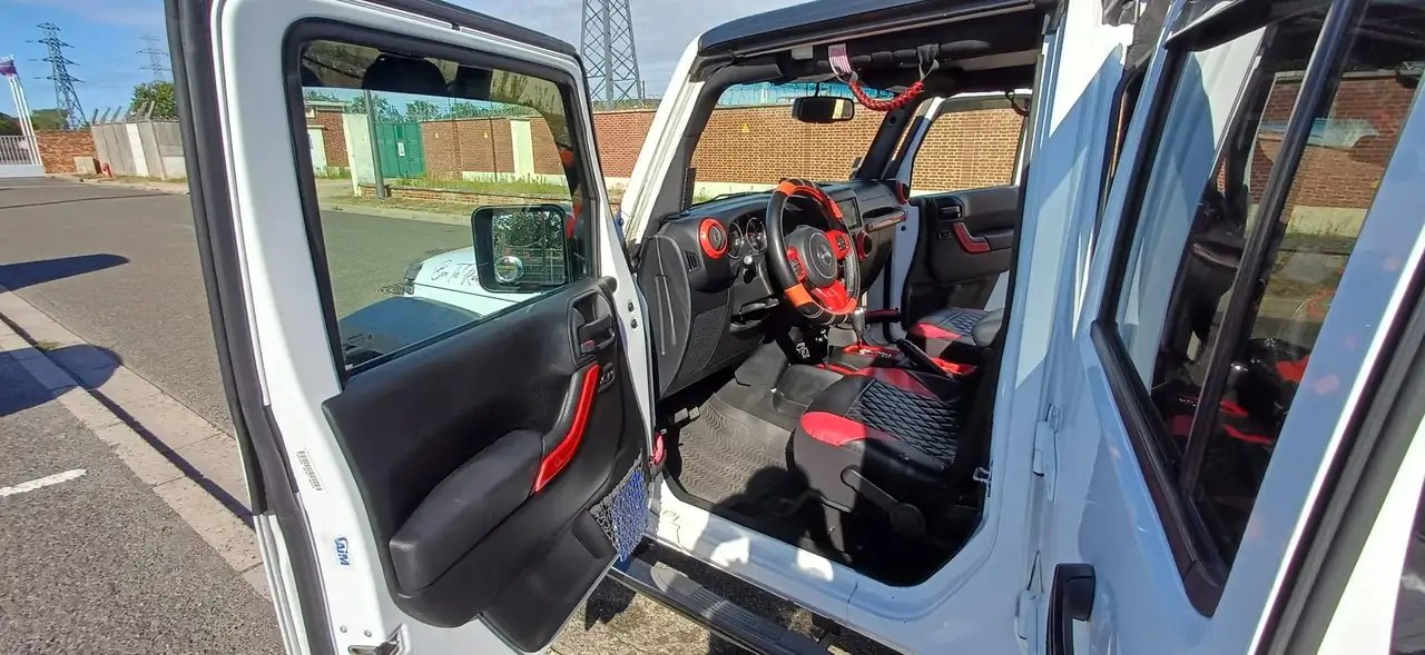 2017 Jeep Wrangler Wrangler V6 3.6 Pentastar 284 Unlimited-4x4 Command Trac BVA Night Eagle, photograph 11