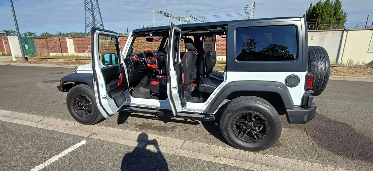 2017 Jeep Wrangler Wrangler V6 3.6 Pentastar 284 Unlimited-4x4 Command Trac BVA Night Eagle, photograph 8