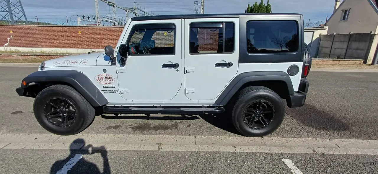 2017 Jeep Wrangler Wrangler V6 3.6 Pentastar 284 Unlimited-4x4 Command Trac BVA Night Eagle, photograph 7