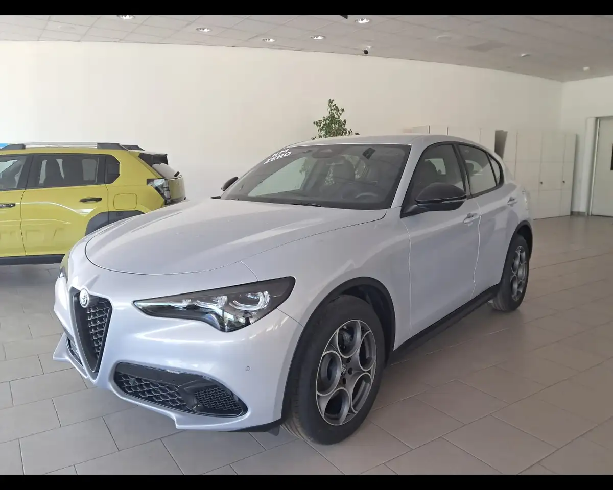 Alfa Romeo Stelvio 2.2 Turbo Sprint — photo 1 of 15