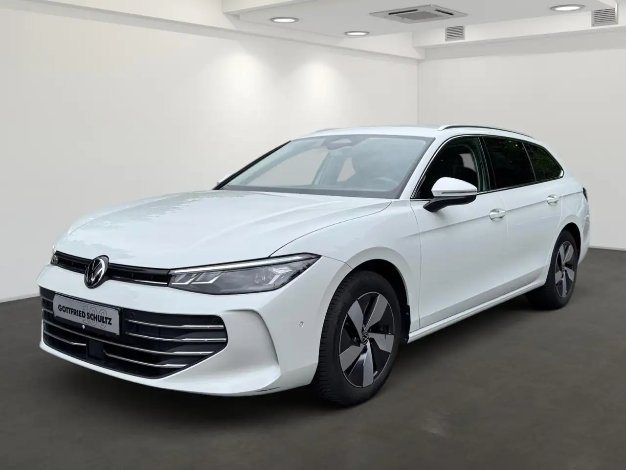 Volkswagen Passat Variant Business 1.5 eTSI DSG - Area View LED Navi — photo 1 of 16