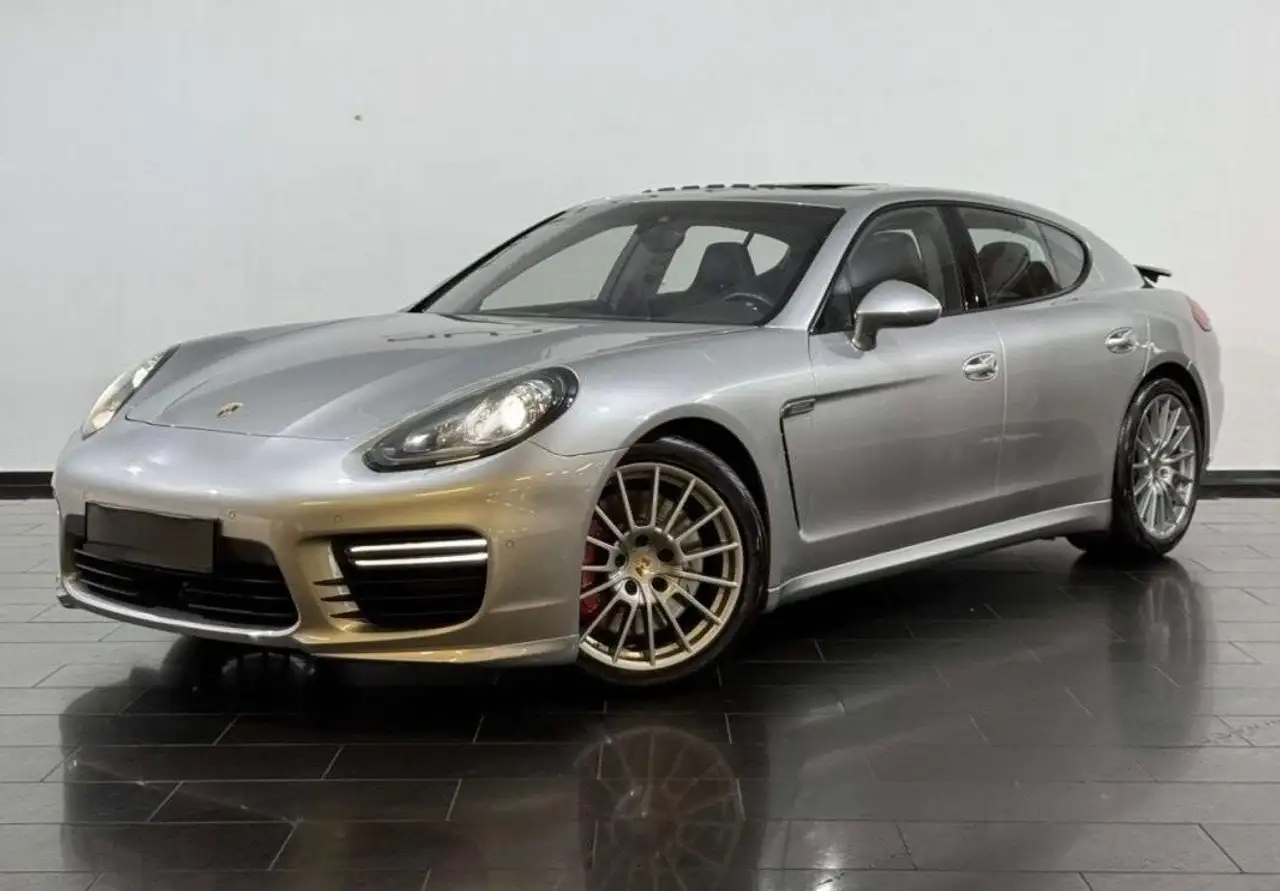 Porsche Panamera GTS – système audio Bose caméra de recul régulateur adaptatif toit ouvrant pack ... — photo 1 of 20