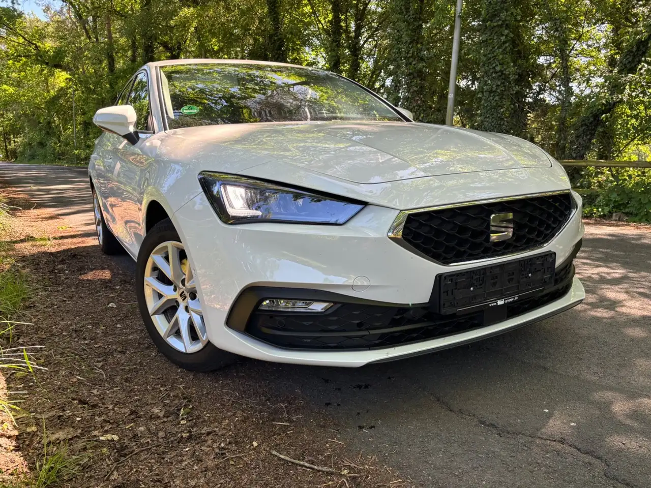 SEAT Leon 2.0 TDI Style LED/ACC/PDC Virtual Cockpit — photo 1 of 38
