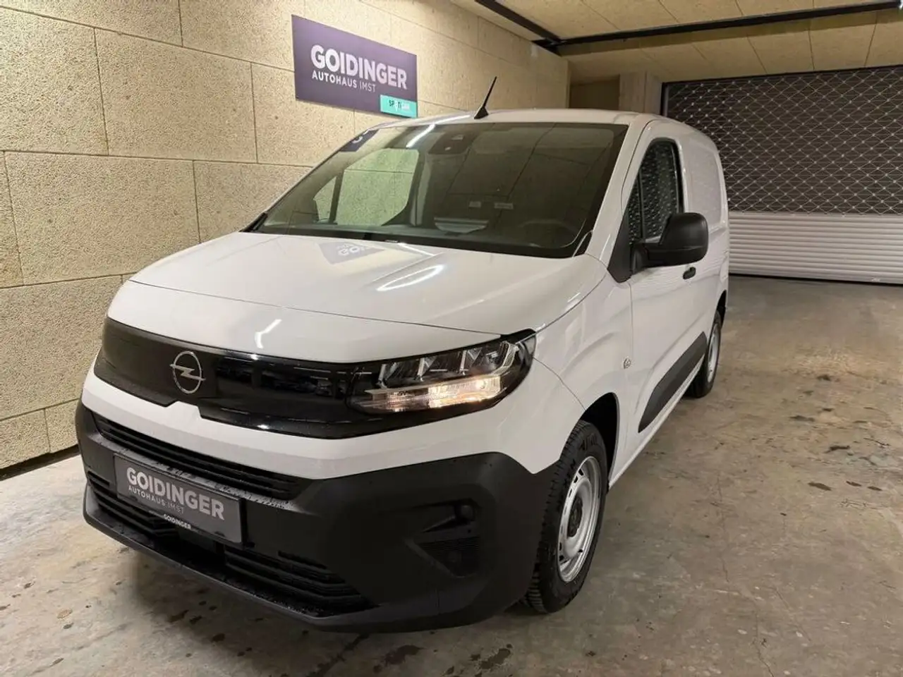 Opel Combo Cargo M BlueHDI 100 ''MwSt ausweisbar'' — photo 1 of 13