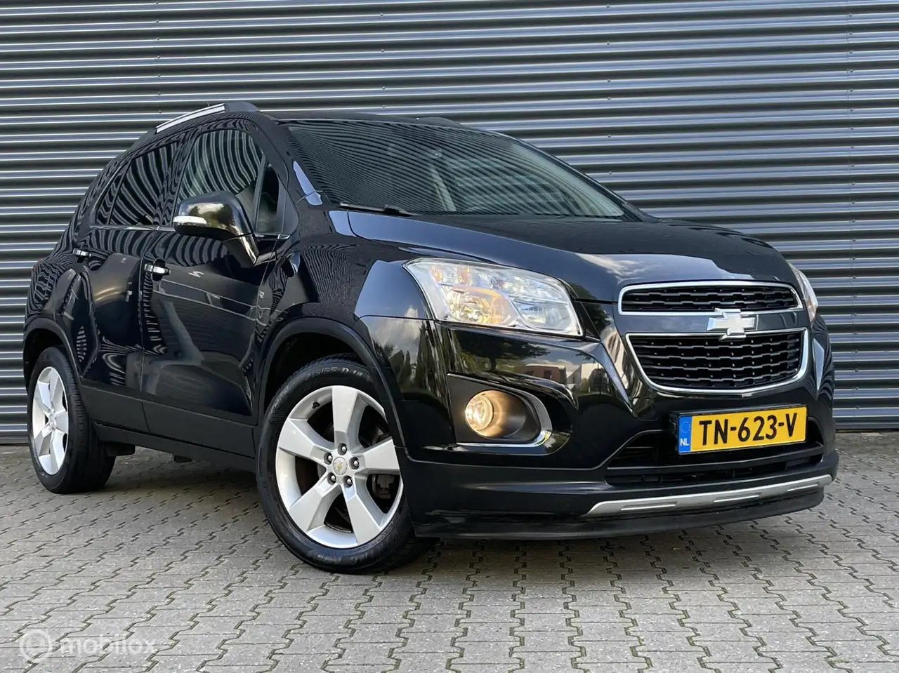 Chevrolet Trax 1.4T 4x4 | Leuke wagen!! | Zwart | handbak — photo 1 of 22