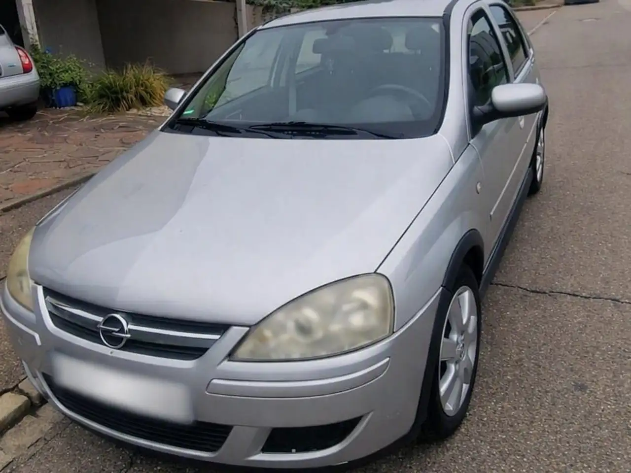 Opel Corsa Corsa 1.2 16V Edition — photo 1 of 9