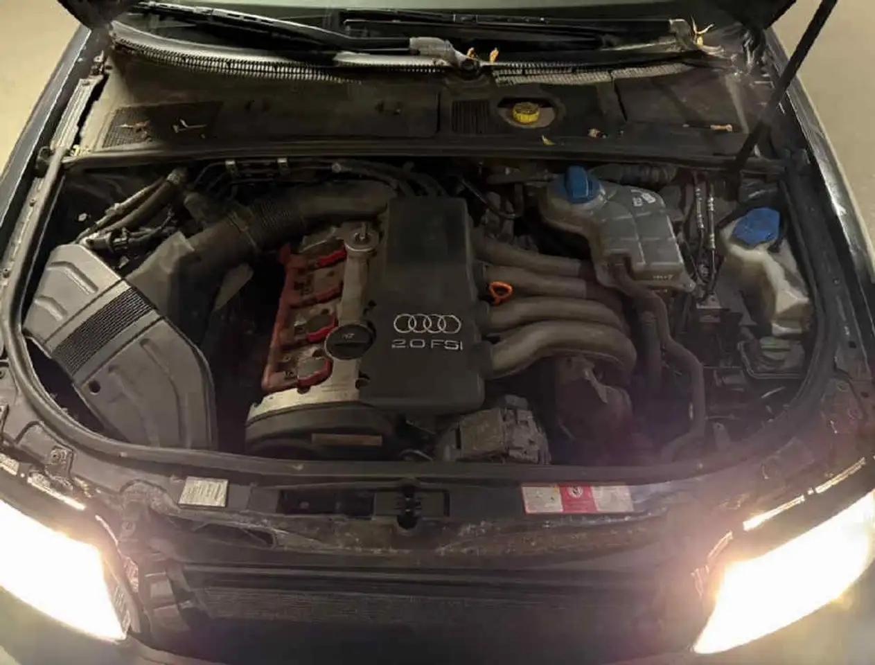 Audi A4 2.0 FSI - — photo 1 of 8