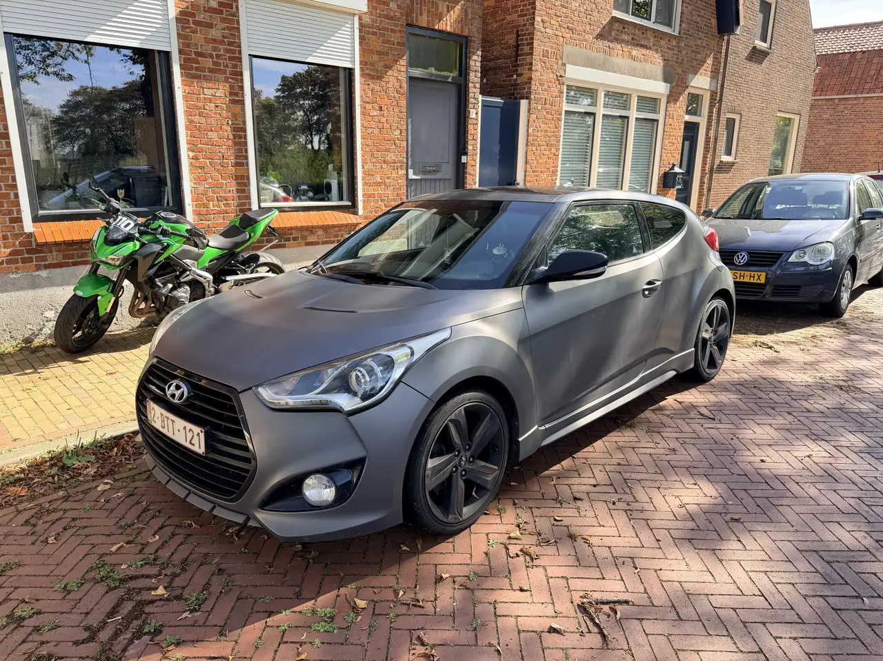 Hyundai VELOSTER 1.6 Turbo GDi — photo 1 of 12