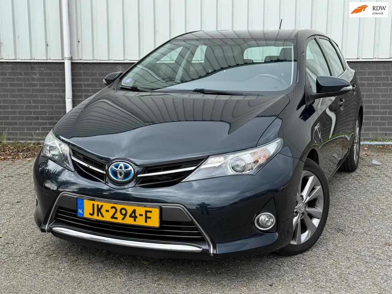 Toyota Auris 1.8 Hybrid Aspiration Navi Camera Cruise Automaat — photo 1 of 29