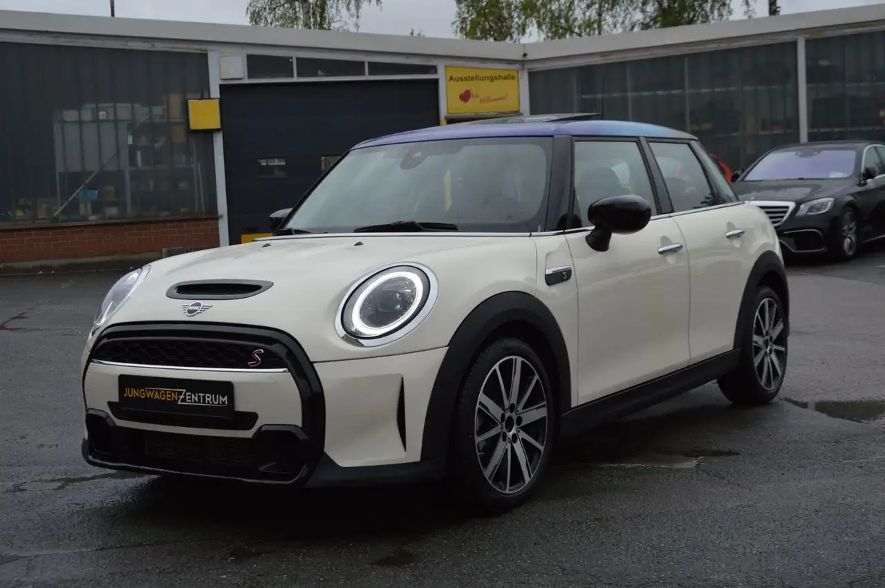 MINI Cooper C Cooper S"LED"KAMERA"SITZHZ"TEMP"LEDER — photo 1 of 23