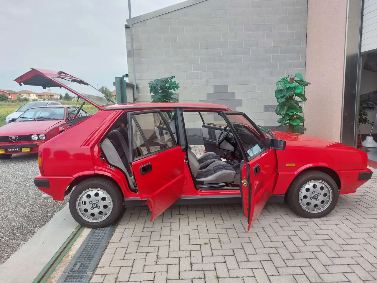 Lancia Delta 1.6 Turbo HF 140CV ASI TARGA ORO!!! — photo 1 of 12