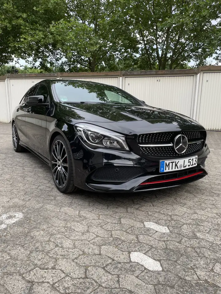 Mercedes-Benz CLA 250 Shooting Brake 4Matic 7G-DCT Sport — photo 1 of 12