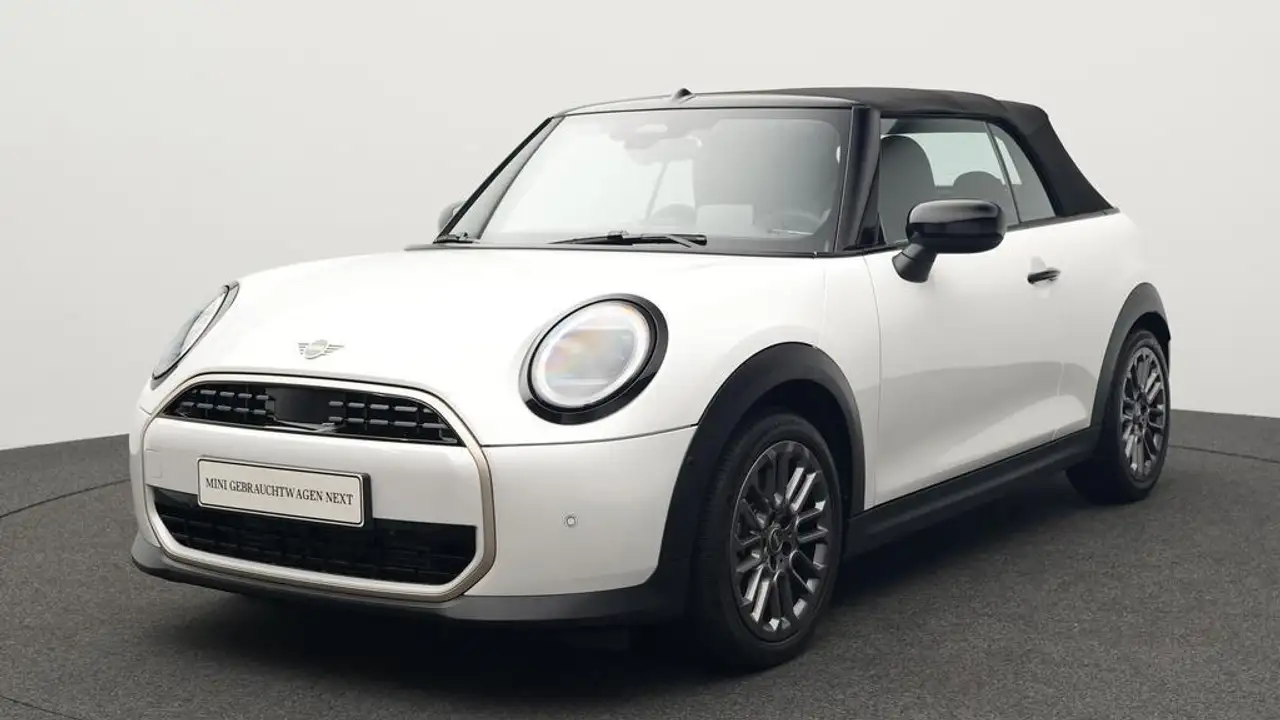 MINI Cooper C Cabrio Favoured Trim — photo 1 of 26