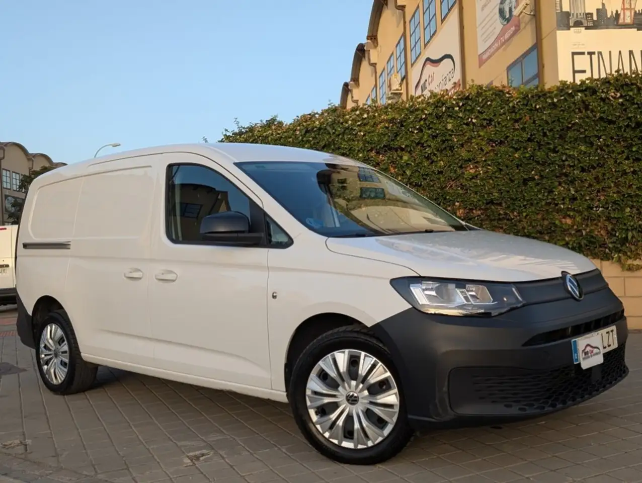 Volkswagen Caddy VOLKSWAGEN Industrial Manual de 4 Puertas — photo 1 of 26
