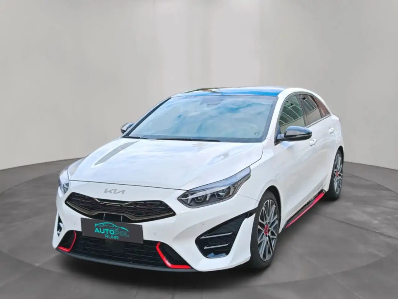 Kia ProCeed / pro_cee'd pro cee'd GT Pano Keyless JBL Abstandstempomat Kamera Totwinkel — photo 1 of 22