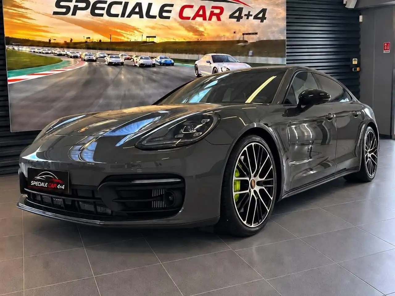 Porsche Panamera Panamera II Sport Turismo Sport Turismo 2.9 4 e-hybrid Platinum Edition auto — photo 1 of 11
