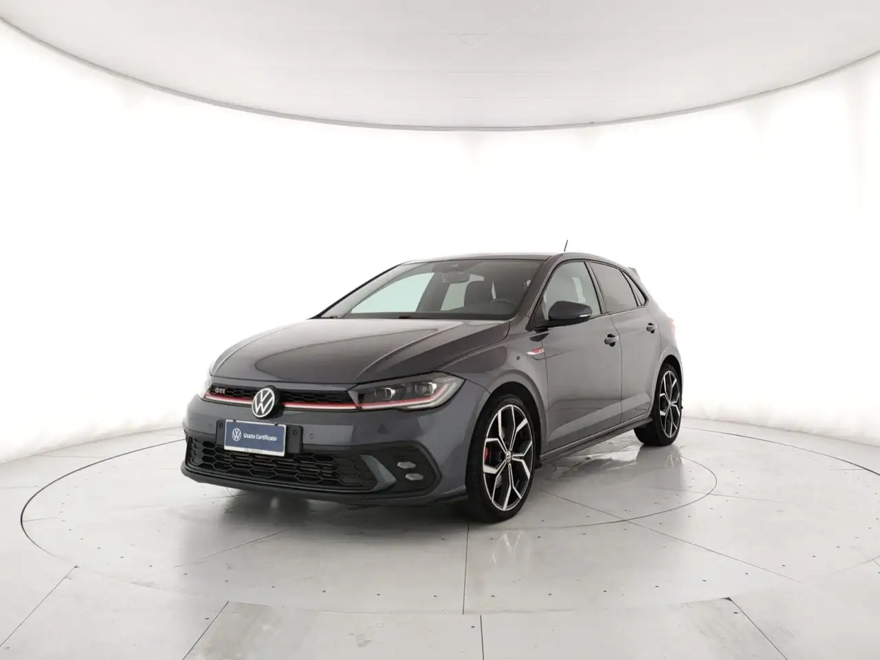 Volkswagen Polo Nuova GTI 2.0 TSI 152 kW (207 CV) DSG — photo 1 of 15