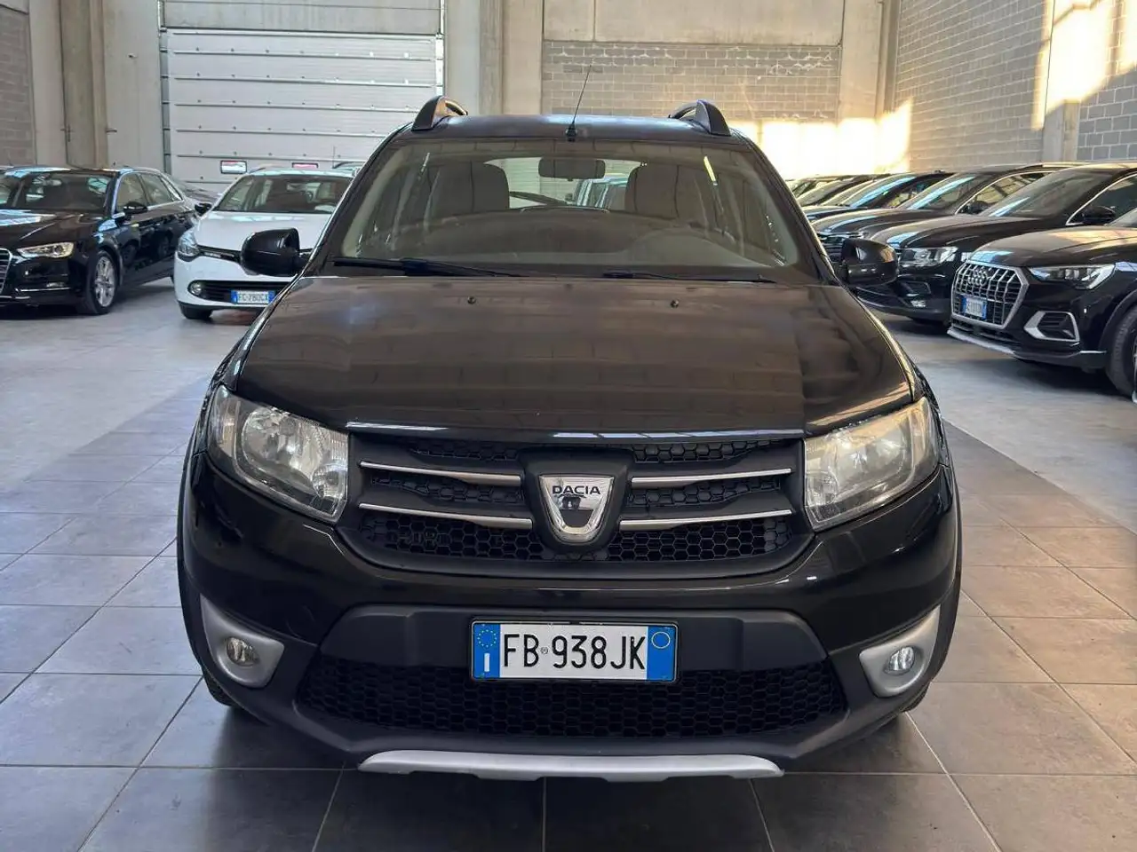 Dacia Sandero Sandero II 2016 Stepway 1.5 dci (prestige) s — photo 1 of 14