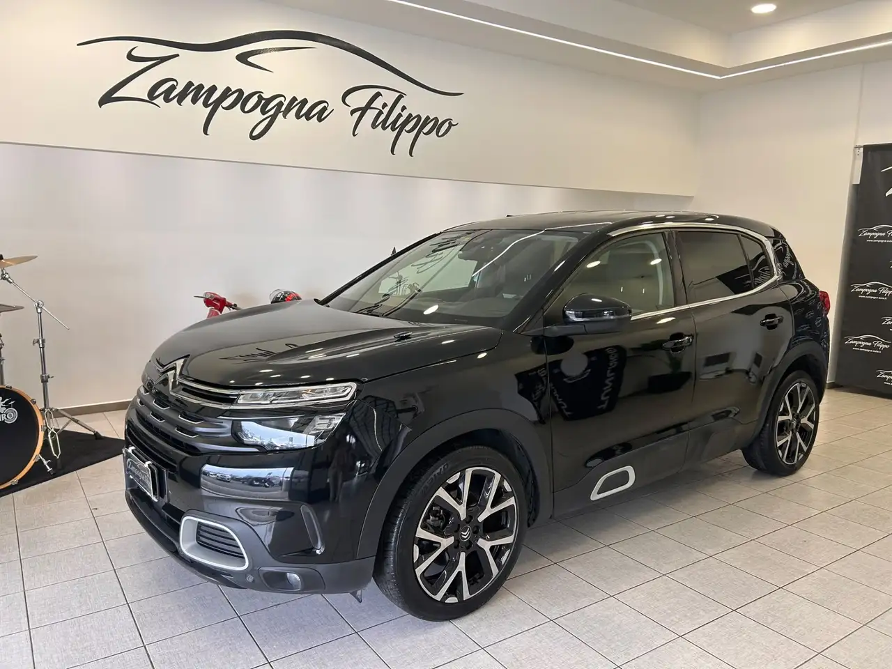 Citroen C5 Aircross C5 Aircross BlueHDi 130 S&S Shine — photo 1 of 15