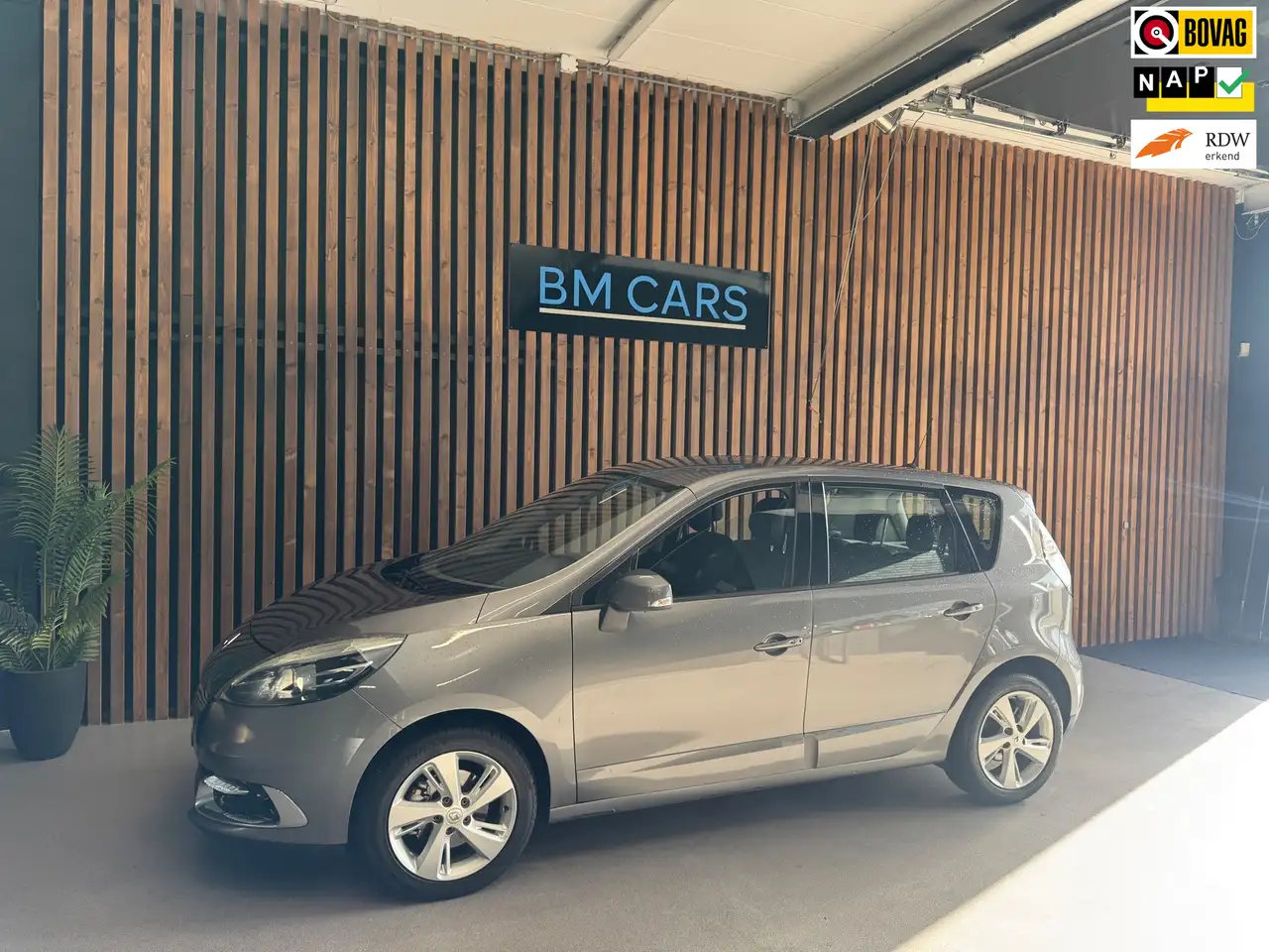Renault Scenic 1.2 TCe Dynamique CAMERA, Cruise, NAP — photo 1 of 35