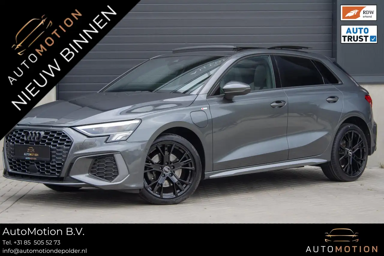 Audi A3 Sportback 40 TFSIe Sline Pano Maxton B&O ACC Parke — photo 1 of 37