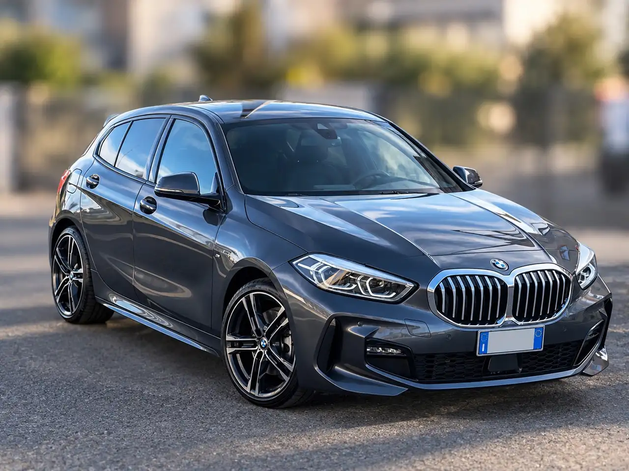 BMW 118 118i Msport 5p auto — photo 1 of 8