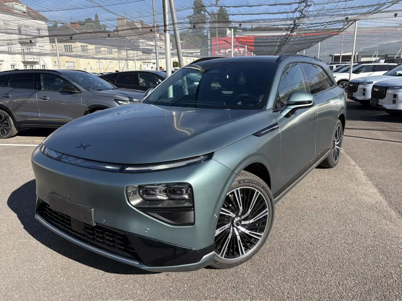 Xpeng G9 575 AWD PERFORMANCE 93.1 KWH CUIR NOIR NAPPA / ATTELAGE / SIEGES MASSANTS — photo 1 of 15