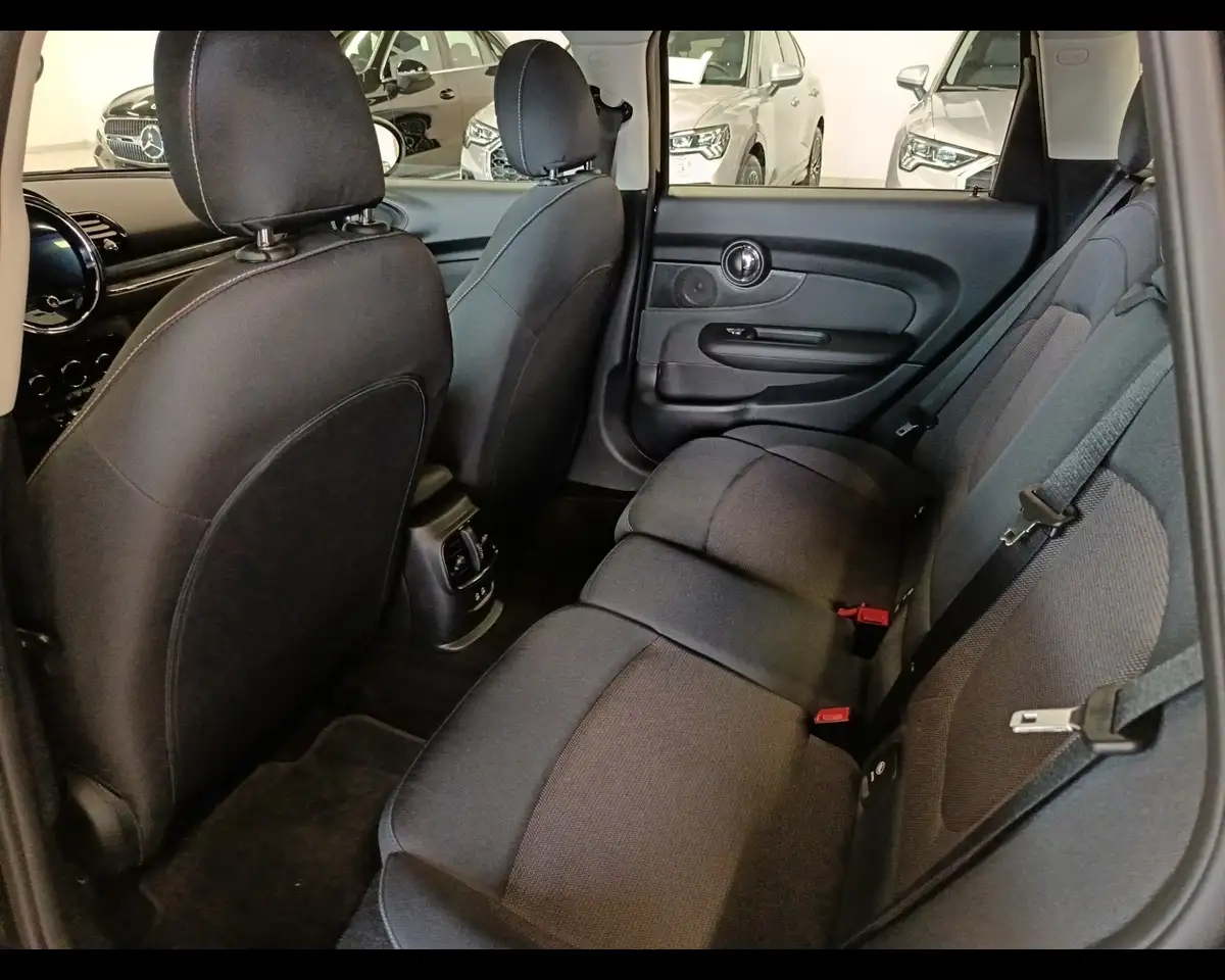 2021 MINI Cooper D Clubman 2.0 Cooper D Business Clubman, photograph 12