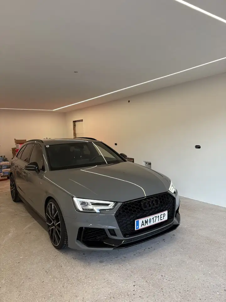 Audi A4 Avant 3,0 TDI quattro Sport S-tronic — photo 1 of 11