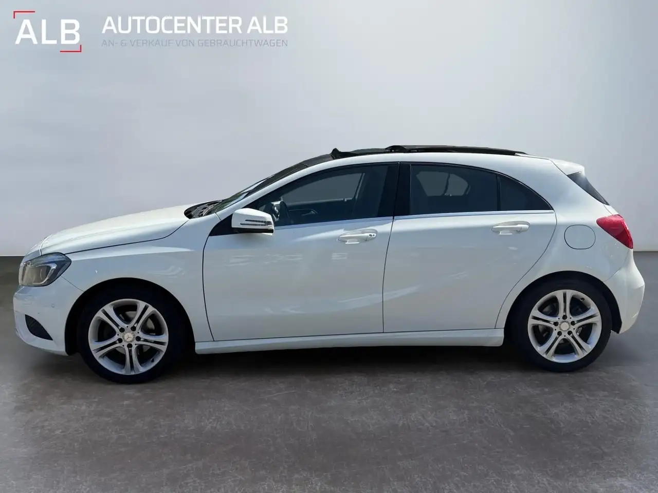 2012 Mercedes-Benz A 180 CDI BlueEfficiency/AUTOMATIK/PANO/NAVI/H&K, photograph 2